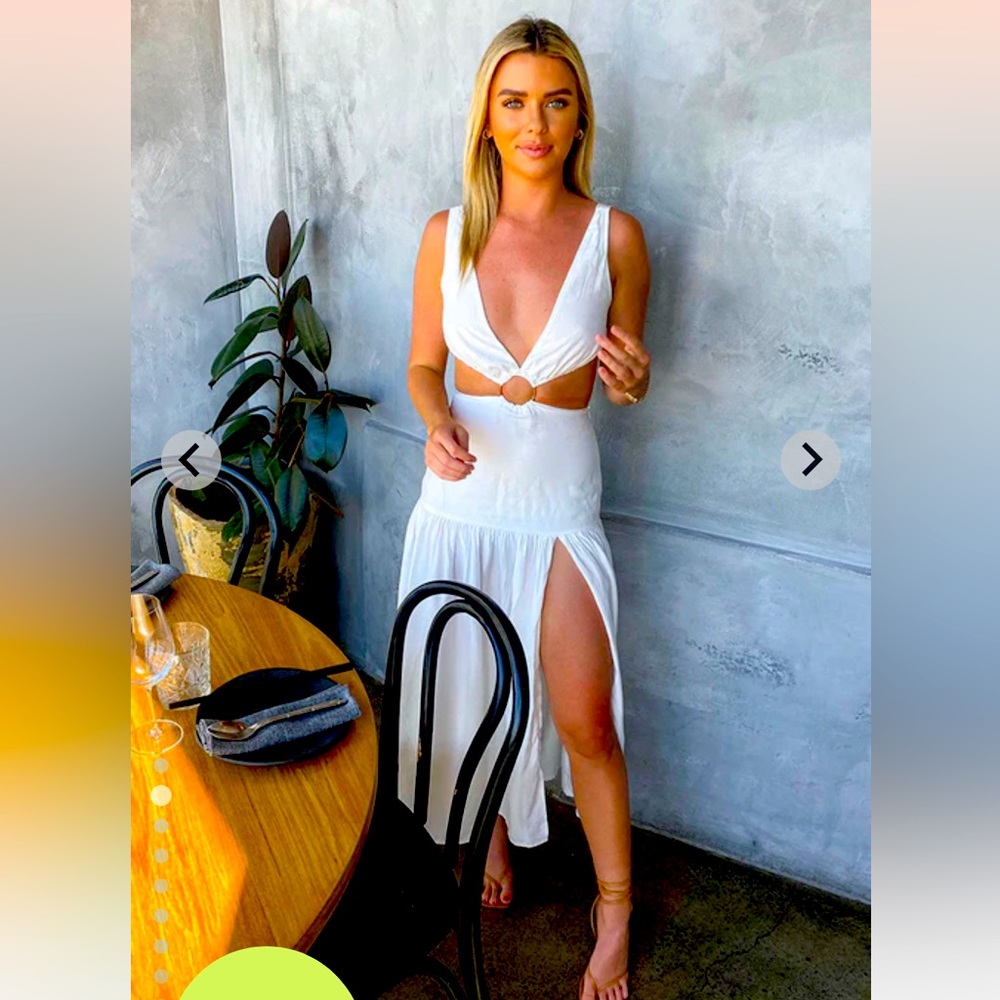 White dress, perfect for batch or honeymoon